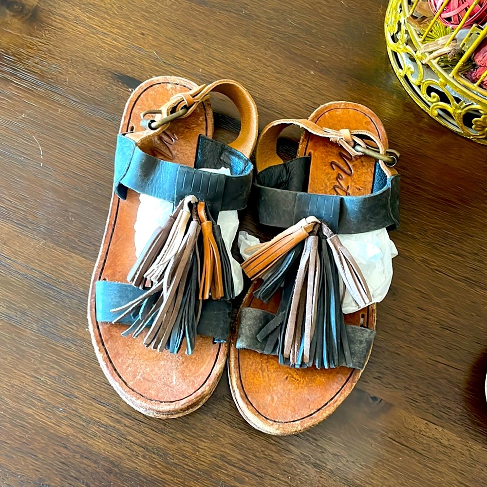 010 Matisse Barcelona sandals. Sz 7